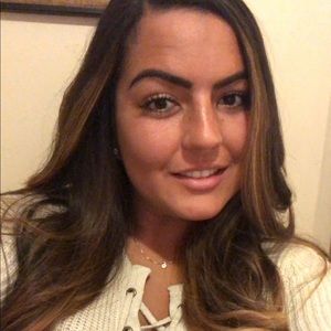 Meet your Posher, Lea